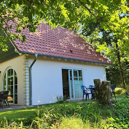 別荘 Tidy House With Sauna And Steam Bath, In A Forest